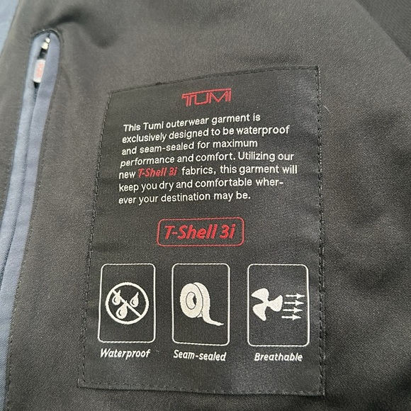 TUMI navy blue packable rain jacket size XlArge - Picture 13 of 15